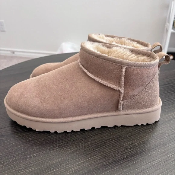 UGG Cream Shearling-Lined Ankle Boot - Picture 4 of 7